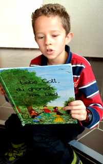 singing child